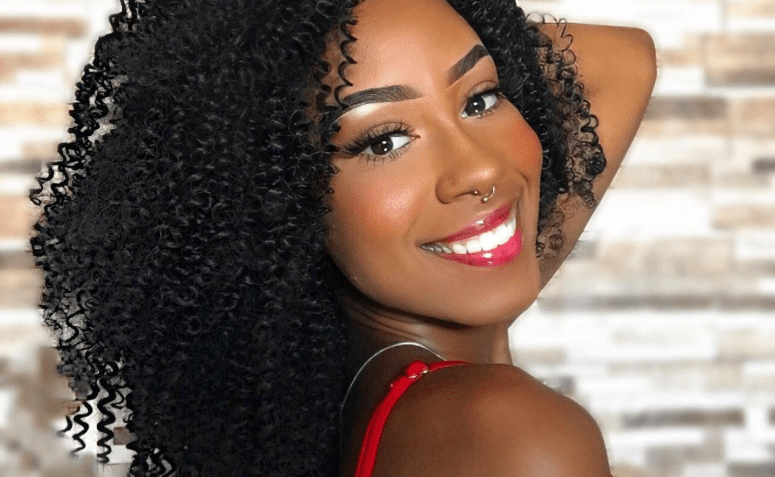 cabelo sintético cacheado