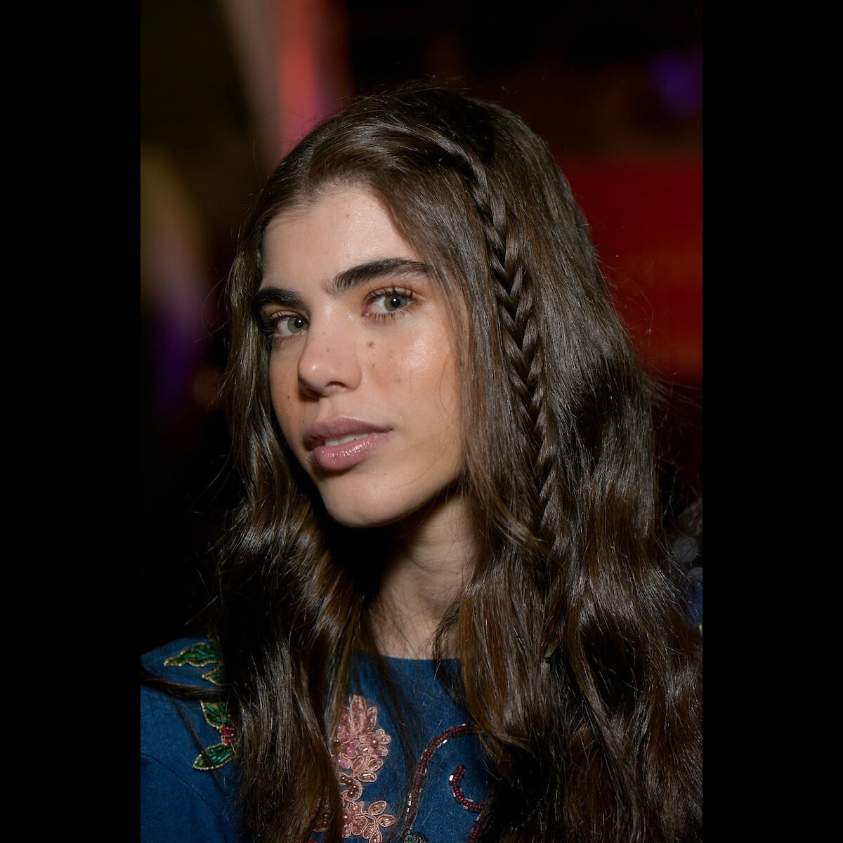 Produtos Essenciais para Finalizar seu Cabelo Solto com Trança