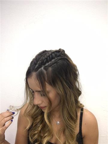 Produtos Essenciais para Finalizar seu Cabelo Solto com Trança