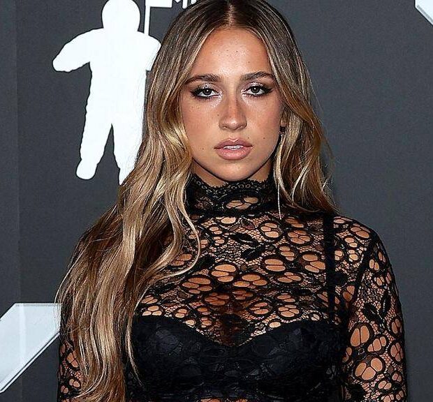 Tate McRae VMAs cabelo