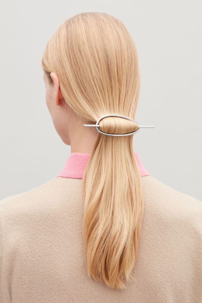 Desenhando Cabelos Y2K: Dicas para um Estilo Futurista e Nostálgico