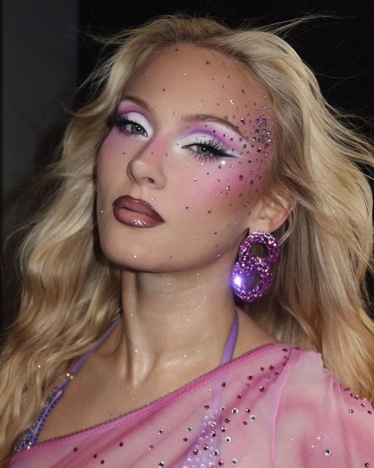 Como Recriar o Coque Estilizado de Zara Larsson: Passo a Passo