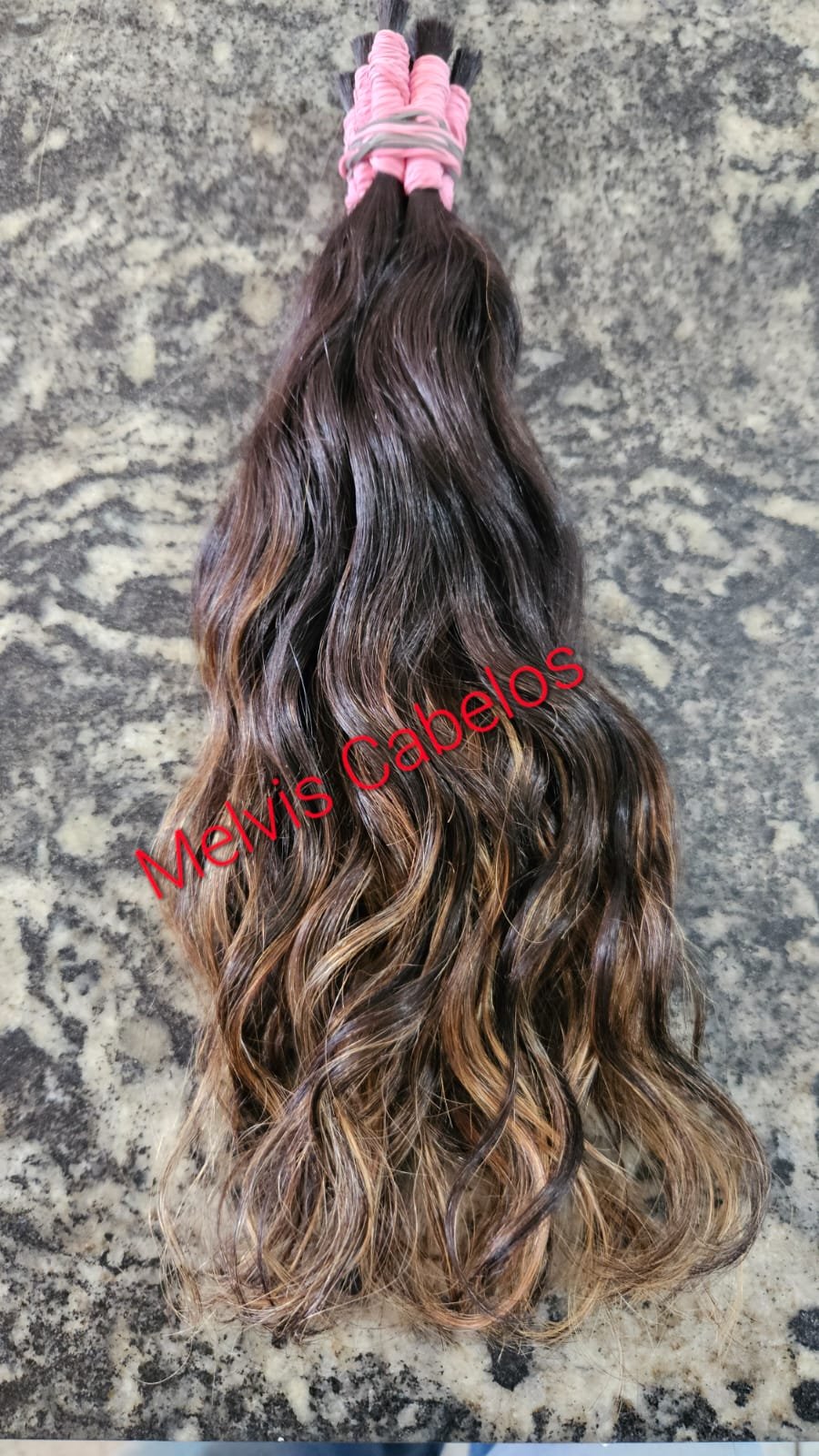 cabelos castanhos com luzes