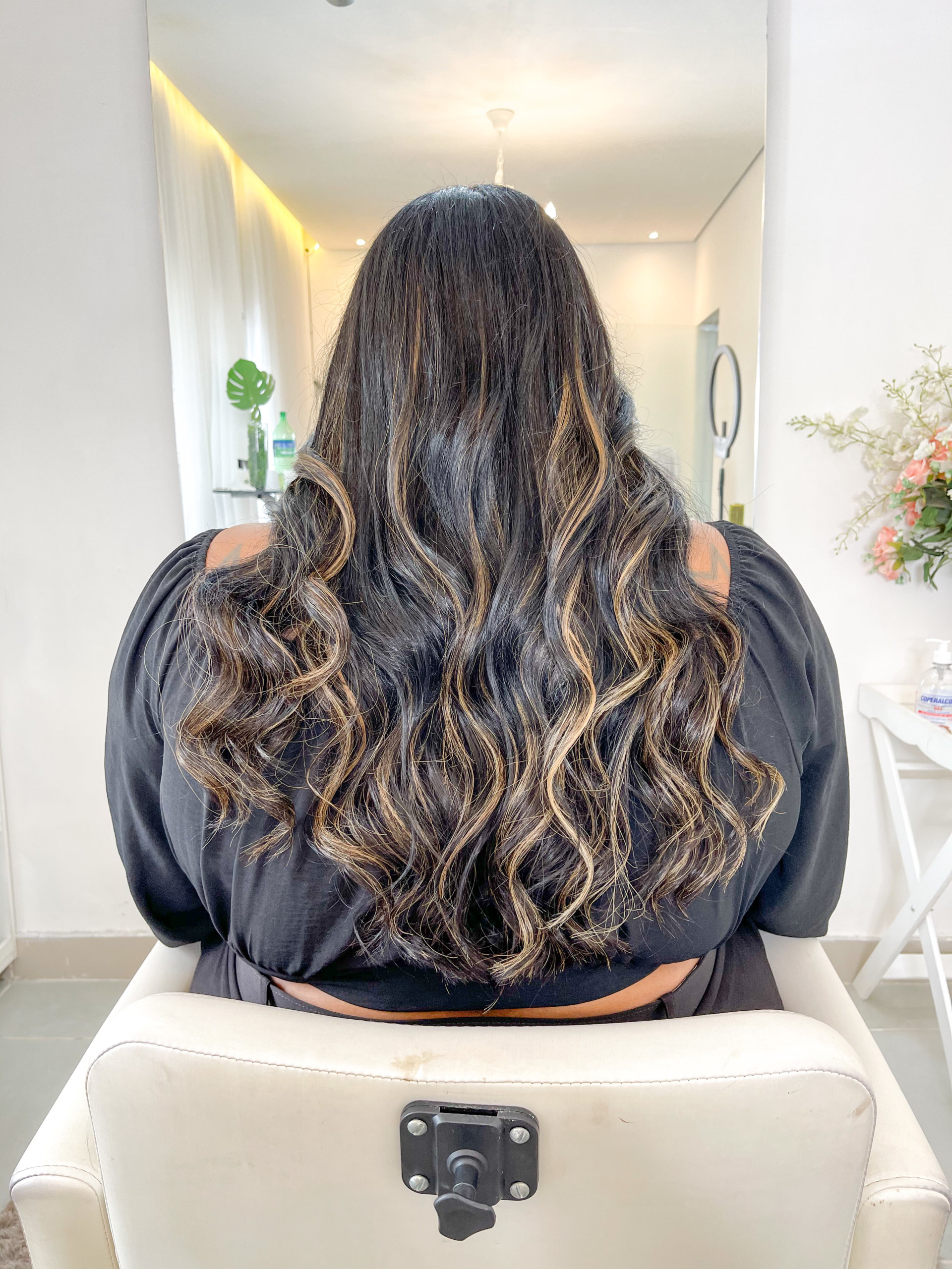 Cronograma Capilar Pós-Mechas: Recuperando a Saúde dos Fios Descoloridos