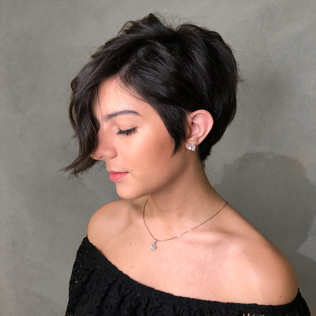 Pixie Cut: Ousadia e praticidade para cabelos pretos