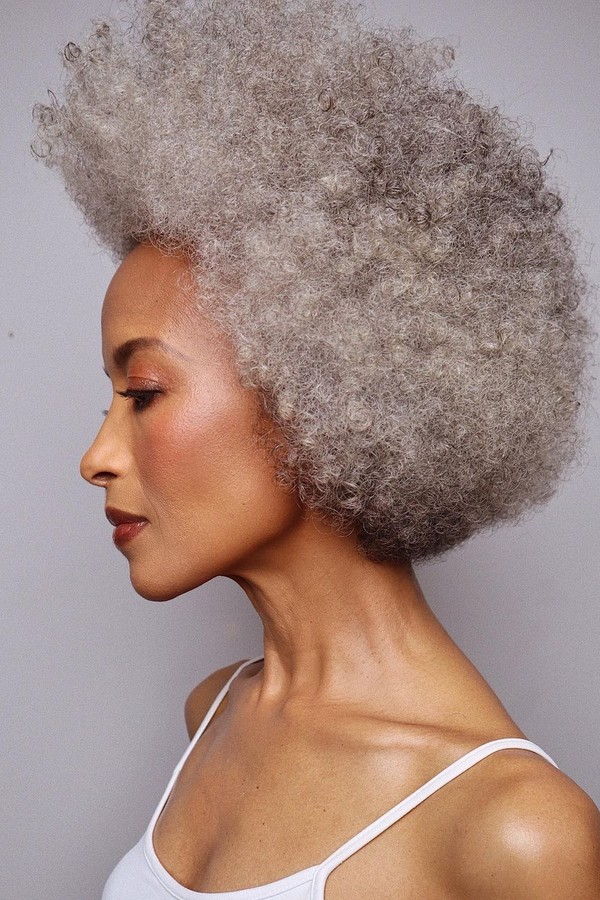 Guia completo das cores de cabelo que mais rejuvenescem