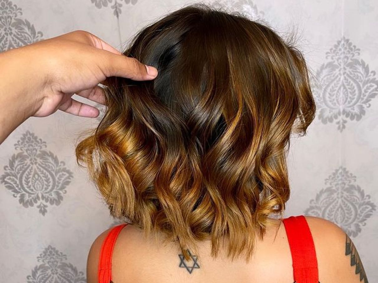 Pixie Cut Iluminado: Como as Californianas Transformam seu Corte Curto