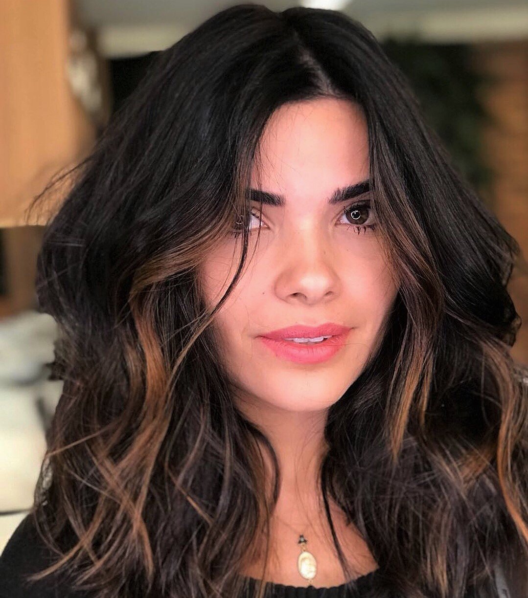 inspiração californiana cabelo preto morena