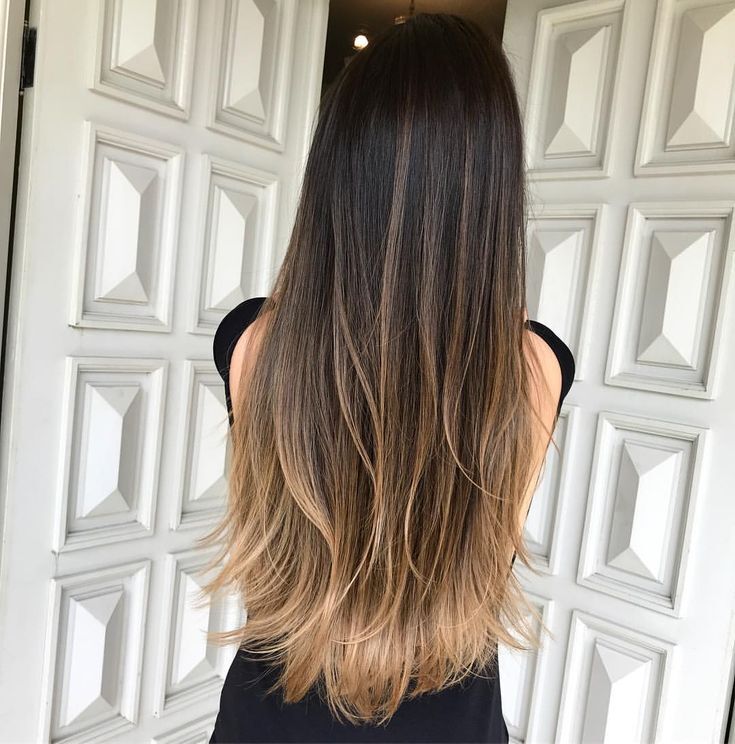 californiana em cabelo preto em morenas
