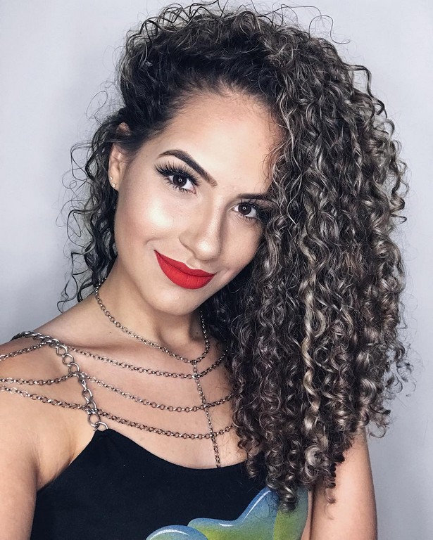 quanto custa fazer californiana em cabelo preto