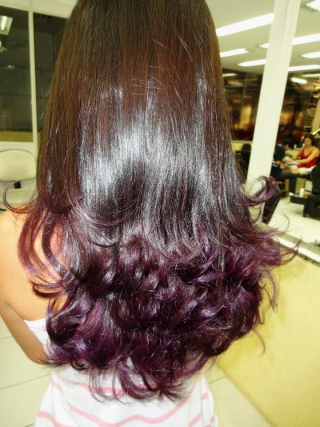 californiana lilas em cabelo preto