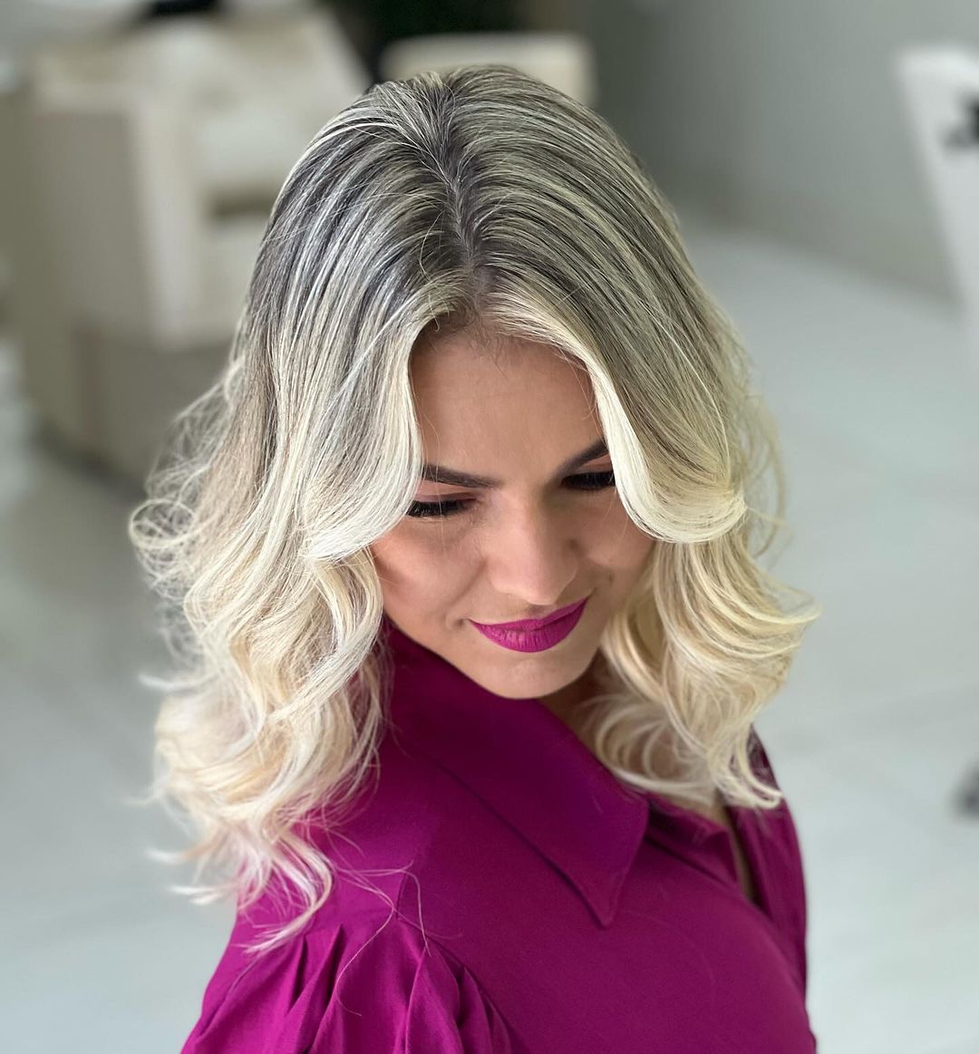 erros comuns ao disfarçar cabelo branco com luzes