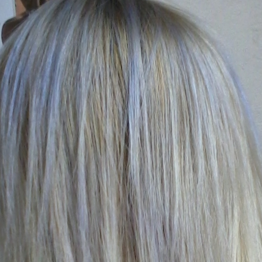 Vitamina C no cabelo: benefícios além de desbotar a cor