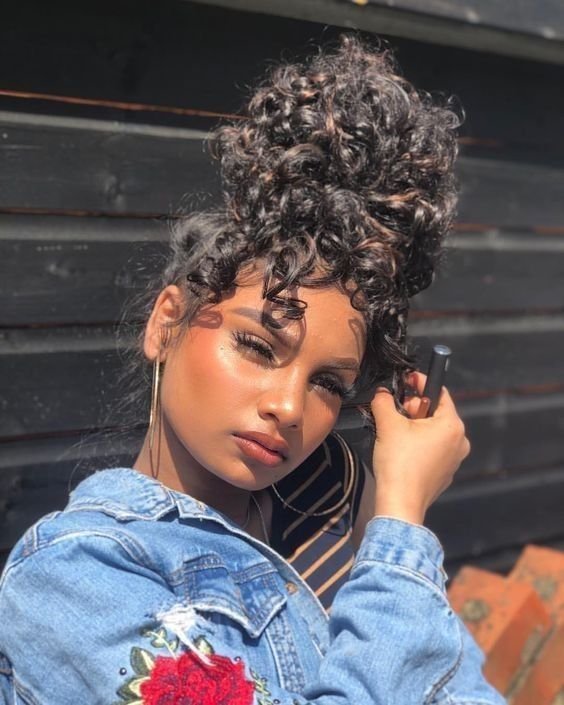 coques de cabelo bagunçado