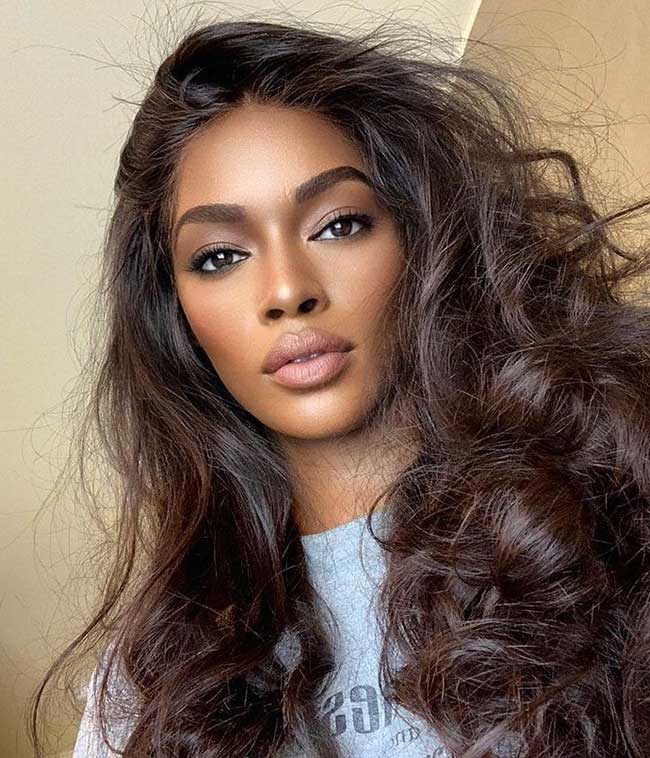 Cores de cabelo a evitar em peles pardas e por quê