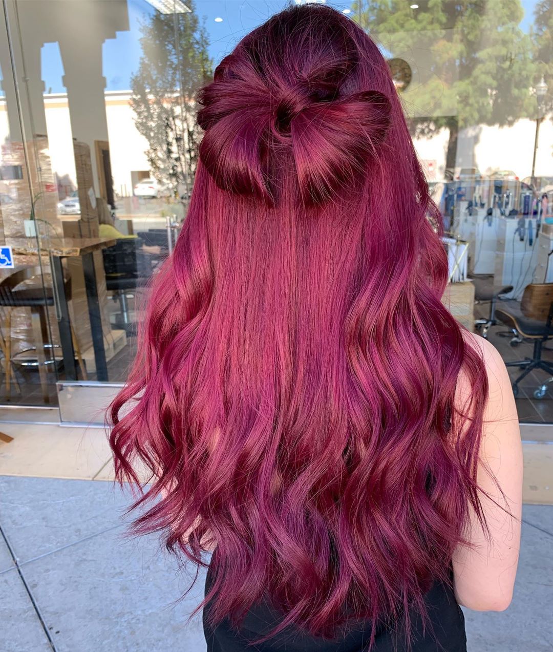 Como manter o cabelo vermelho violeta vibrante por mais tempo: Dicas de experts
