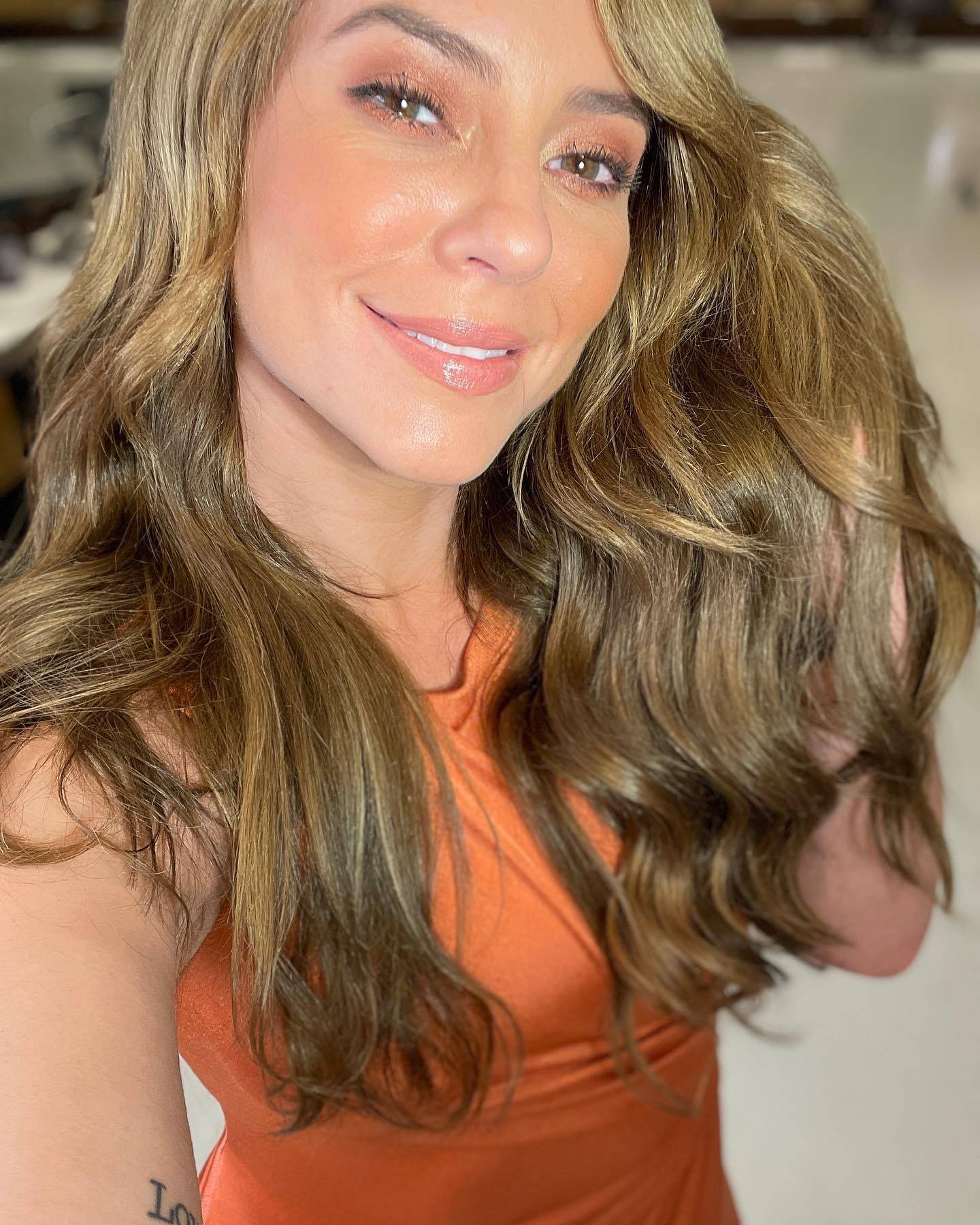 Guia Completo: Produtos e Cuidados Essenciais para Manter o Cabelo Ruivo Vibrante