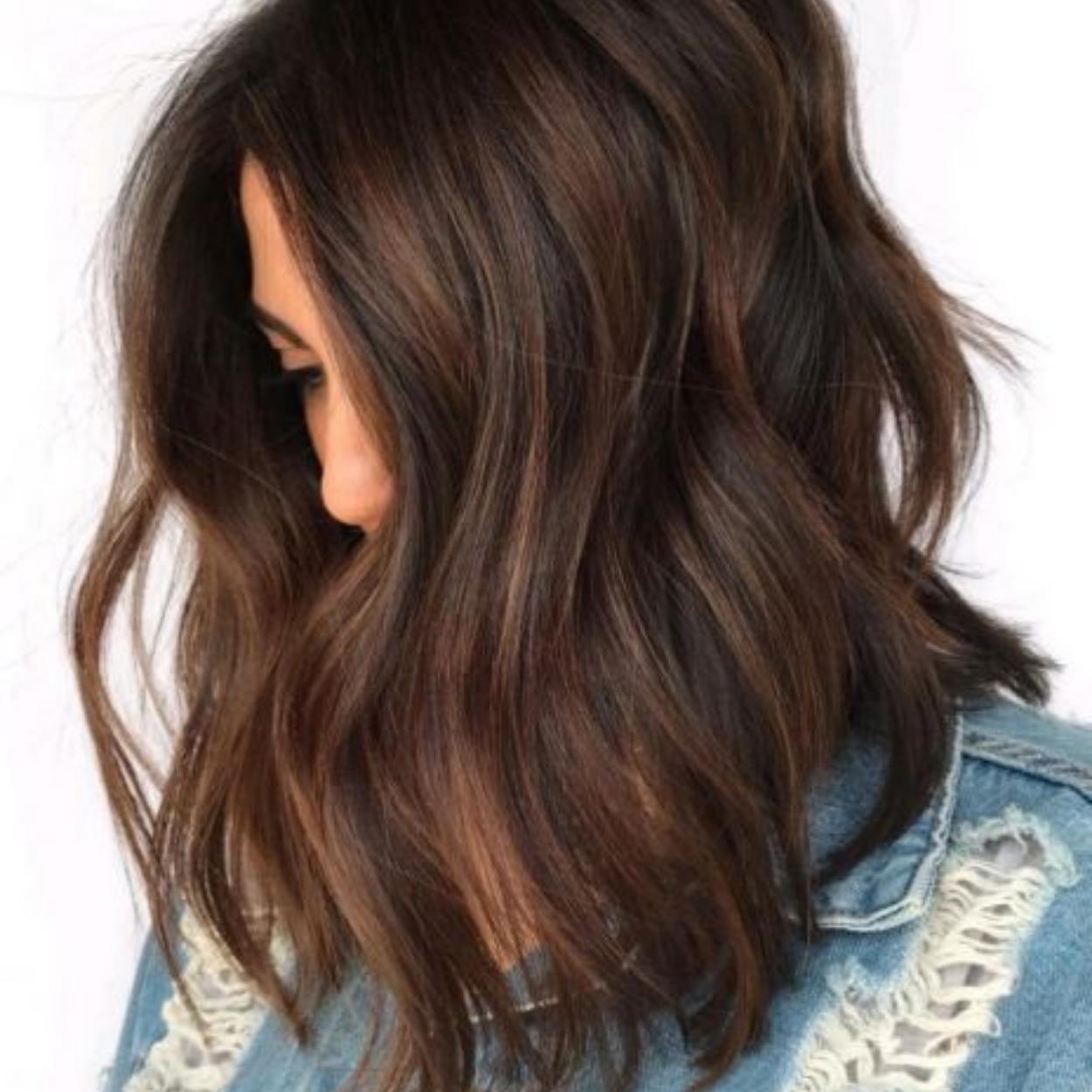 Descubra os melhores produtos para proteger seu cabelo do sol e cloro