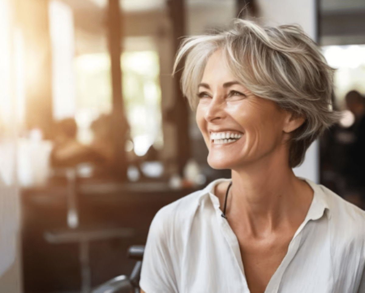 Guia completo de cores de cabelo que rejuvenescem em 2026