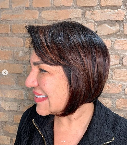 Franjas e Camadas: Técnicas Essenciais para Rejuvenescer o Visual aos 50+