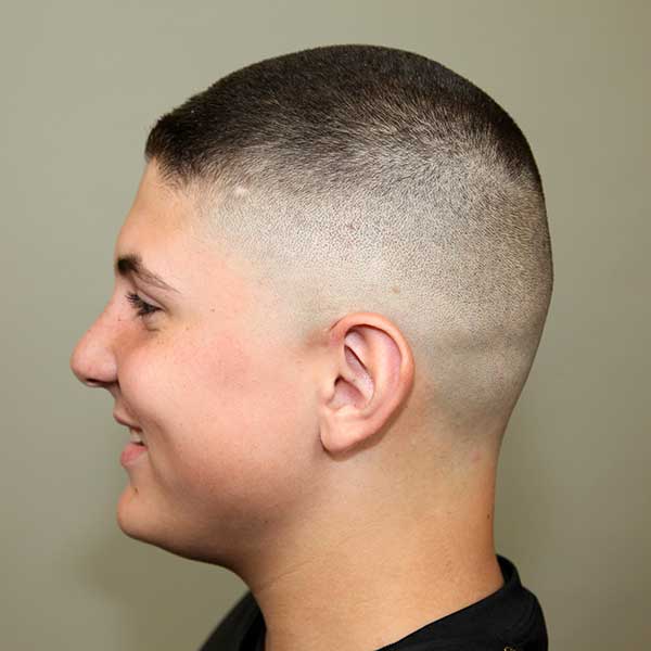 corte de cabelo 1 do lado e 3 em cima