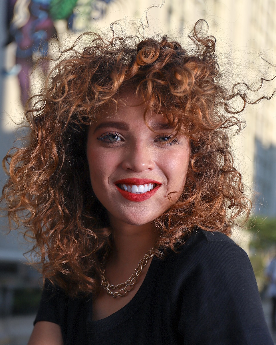 Cabelo 2C Curto vs. Longo: Qual o Melhor Corte para Você?