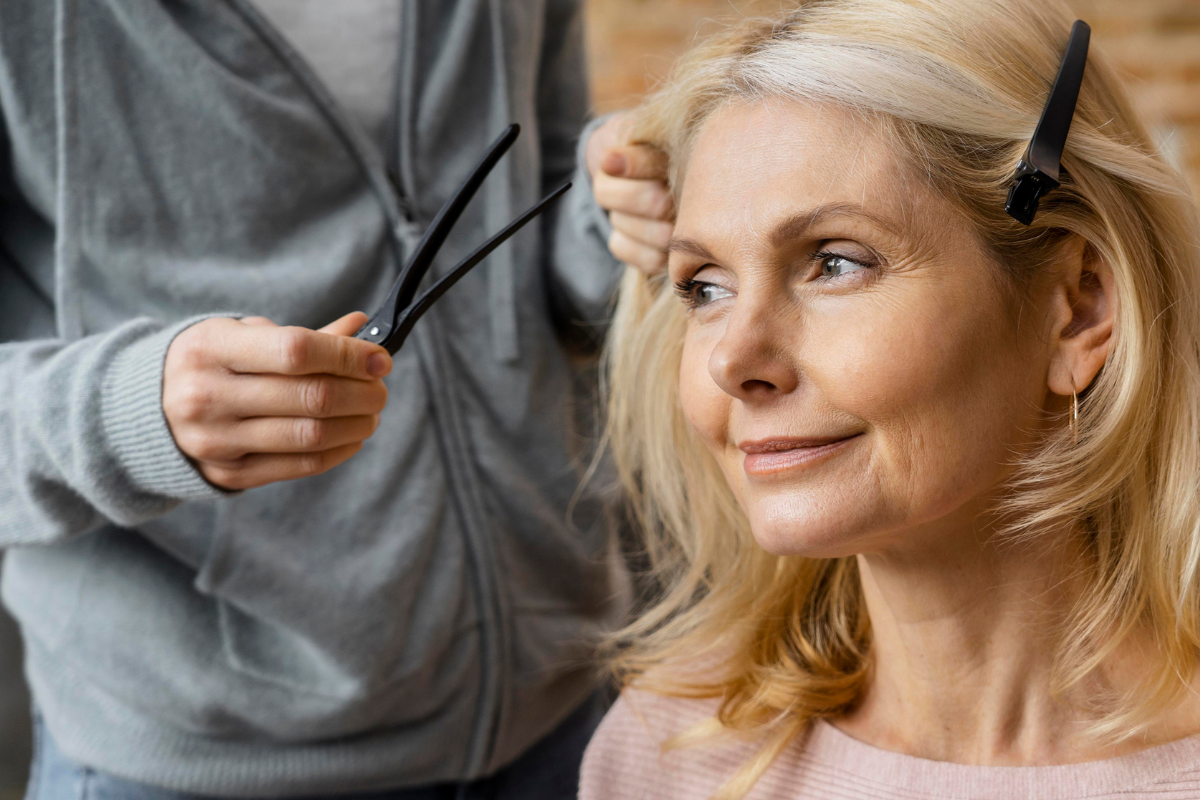 pixie cut vs long bob para mulheres 50 anos