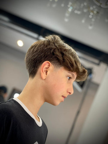 corte de cabelo para menino de 7 anos com cabelo cacheado