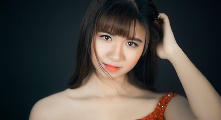 Como Cuidar do Cabelo Asiático Liso e Grosso Após o Corte