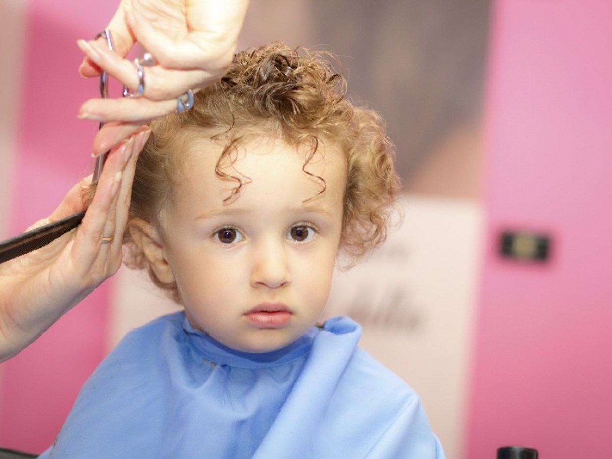 Guia Completo: Quando e Como Fazer o Primeiro Corte do Bebê