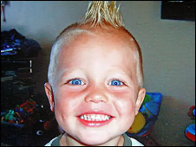 corte de cabelo bebe 1 aninho moicano