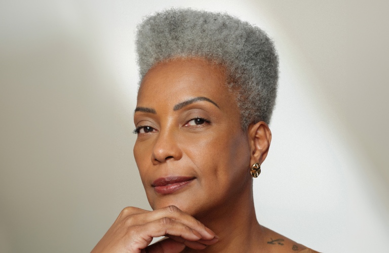 Guia Completo de Cuidados para Cabelos Crespos e Afros