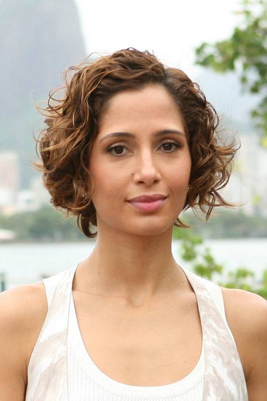 corte de cabelo camila pitanga