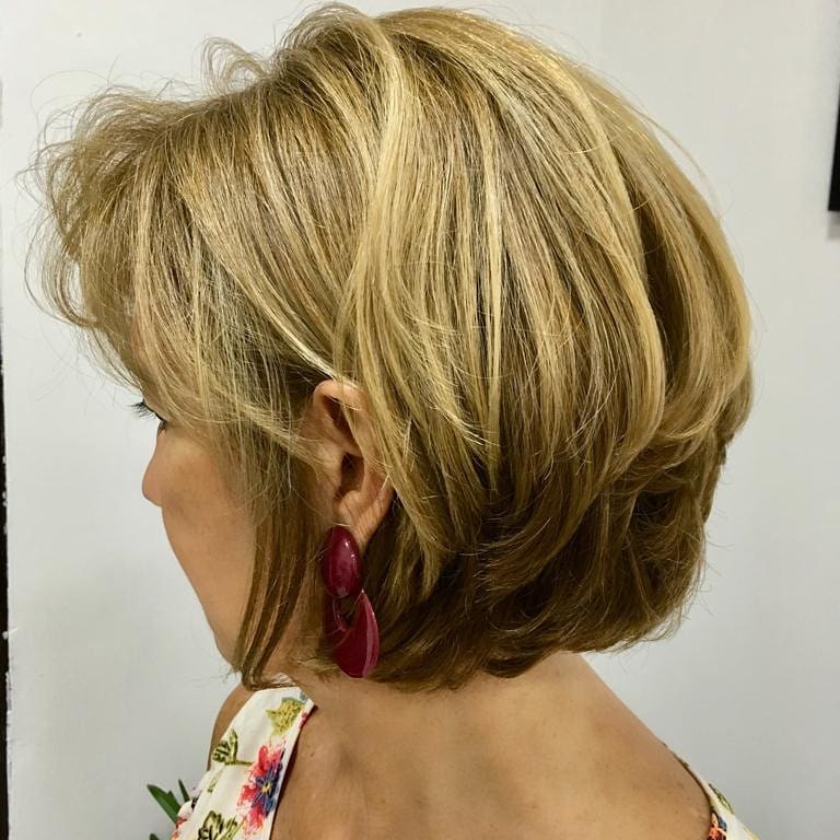 corte de cabelo chanel repicado no ombro