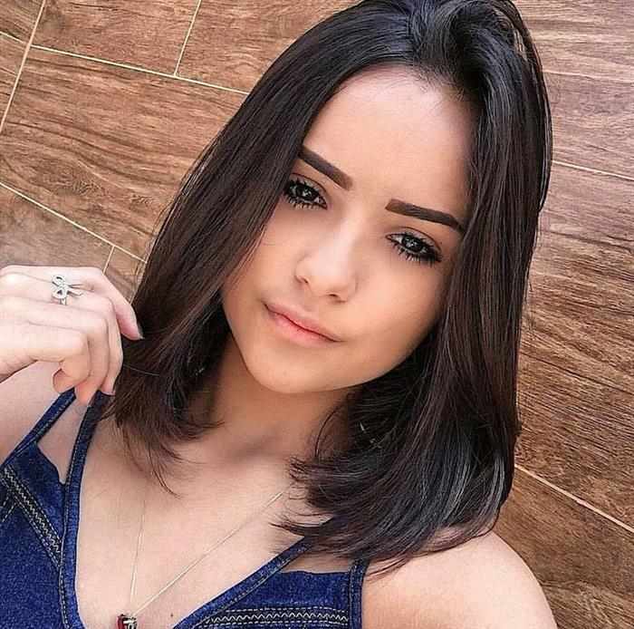 corte de cabelo chanel repicado no ombro