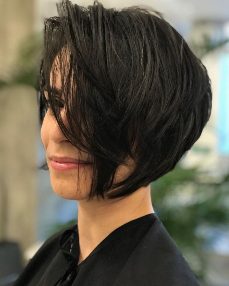 Cortes de Cabelo que Rejuvenescem: Além do Chanel Repicado