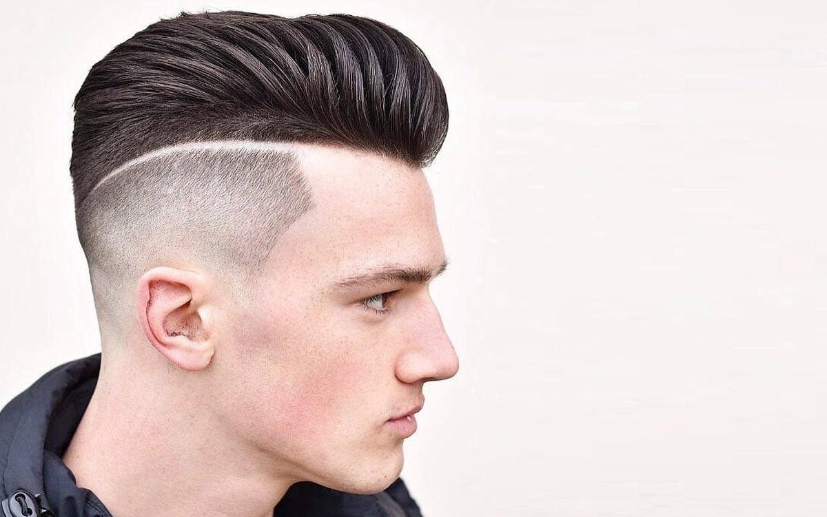 corte de cabelo com risco lateral