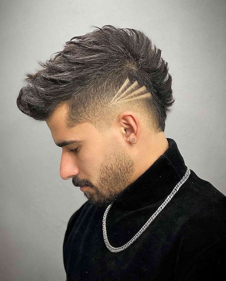 Guia completo de visagismo para cabelo crespo masculino e rosto redondo