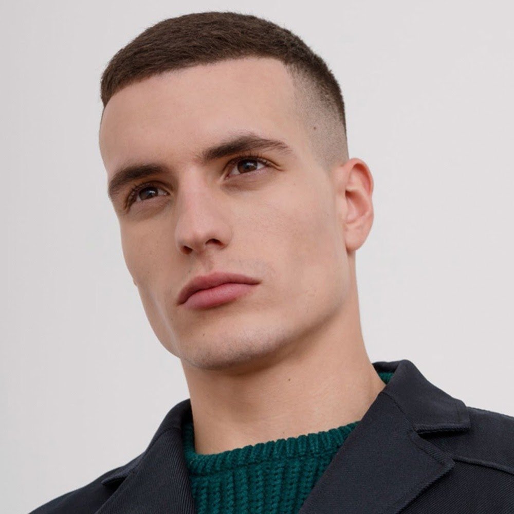 Dreads curtos: inspirações e cuidados para homens com rosto redondo