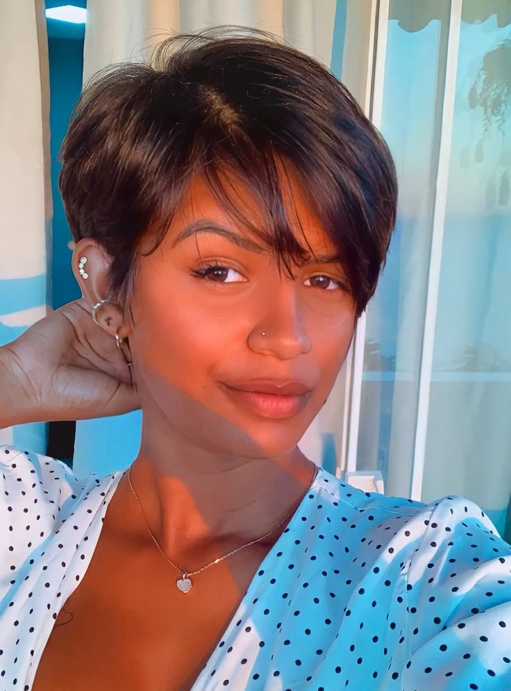 corte de cabelo curto feminino para rosto redondo