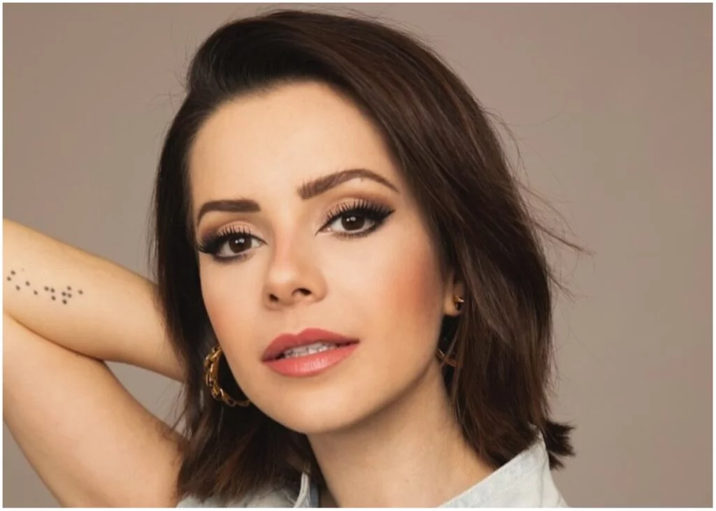 Corte de cabelo Sandy atual