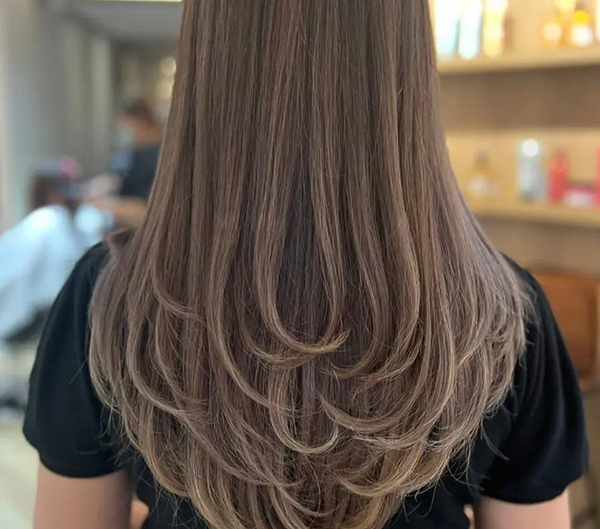 corte de cabelo feminino comprido em camadas