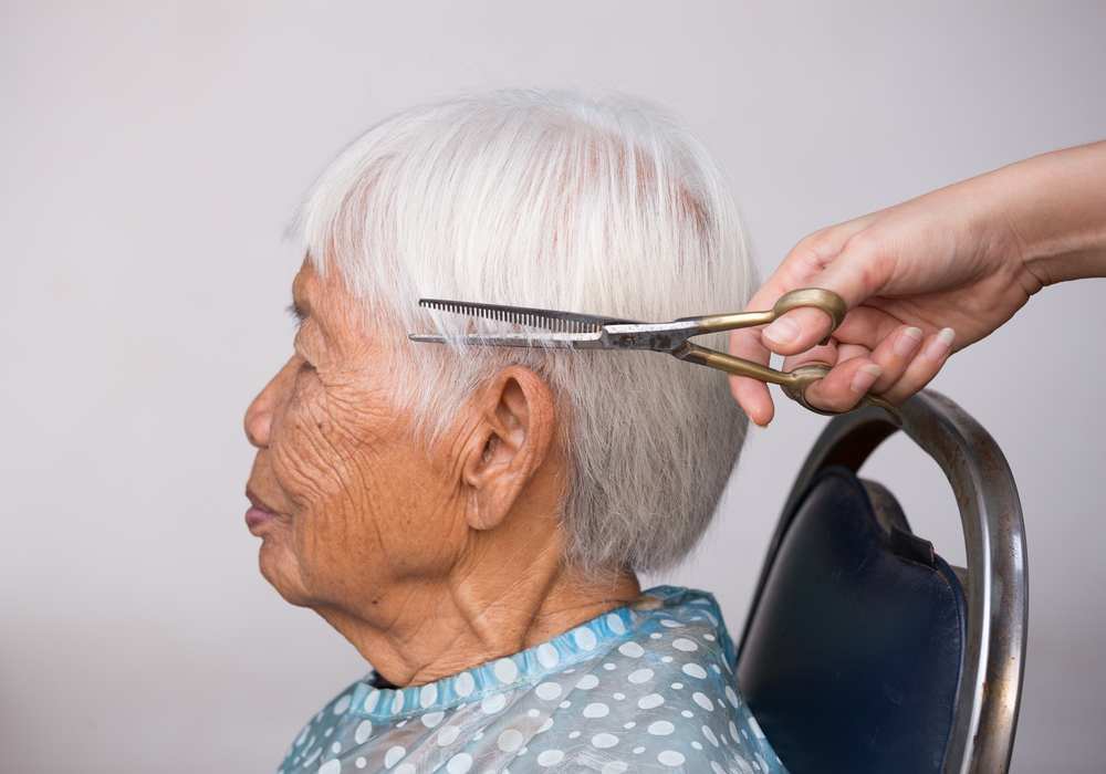 Guia Completo de Cores de Cabelo que Rejuvenescem Mulheres Maduras