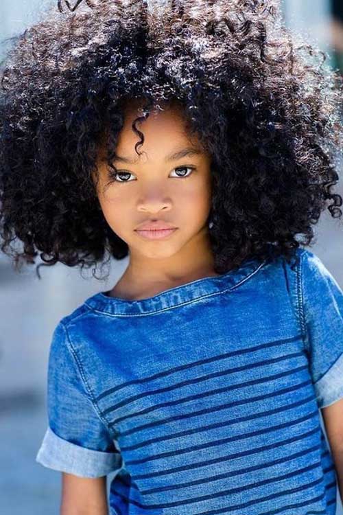 Franjas para Cabelo Ondulado Infantil: Como Usar Sem Erro