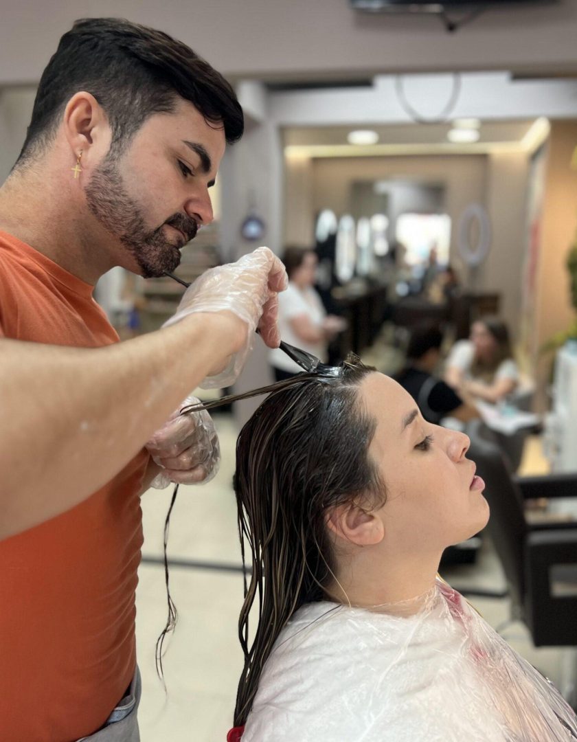 Guia Completo: Os Melhores Salões de Beleza Femininos em Jundiaí; Visagismo em Jundiaí: Encontre o Corte Perfeito para o Seu Rosto; Quanto Custa Cortar o Cabelo Feminino em Jundiaí? Preços e Serviços; Cortes de Cabelo Curto em Jundiaí: Especialistas e Tendências; Agendamento Online de Salões em Jundiaí: Praticidade e Conforto