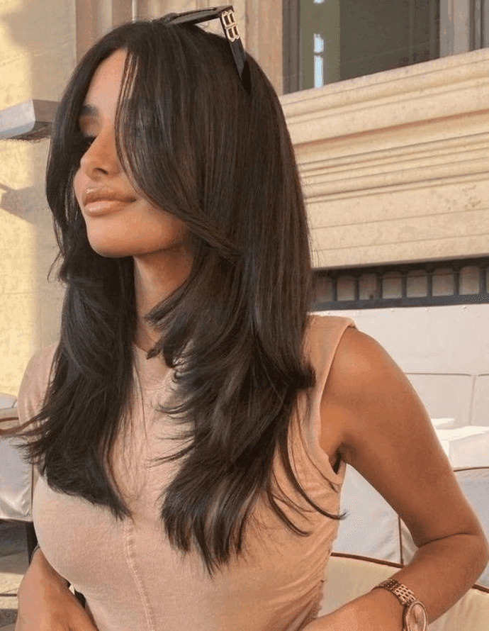 Transforme Seu Visual: Os Tipos de Franja Mais Populares para 2025 e 2026