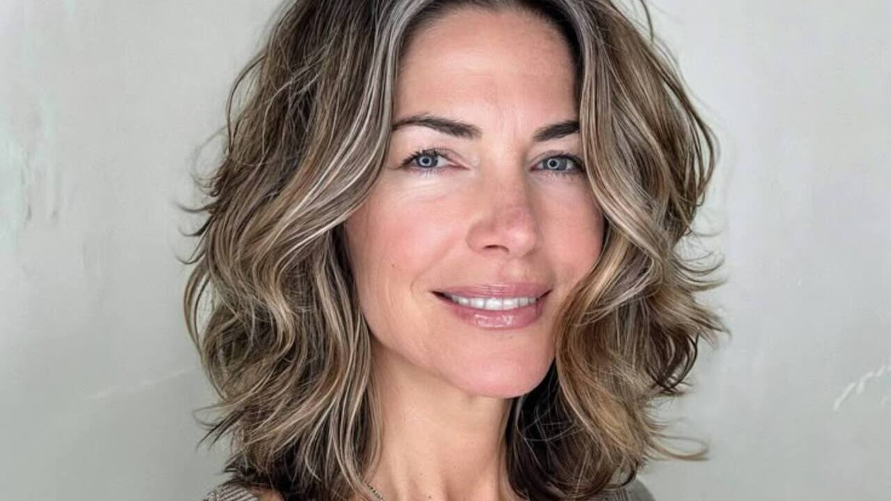 corte medio para rejuvenescer rosto