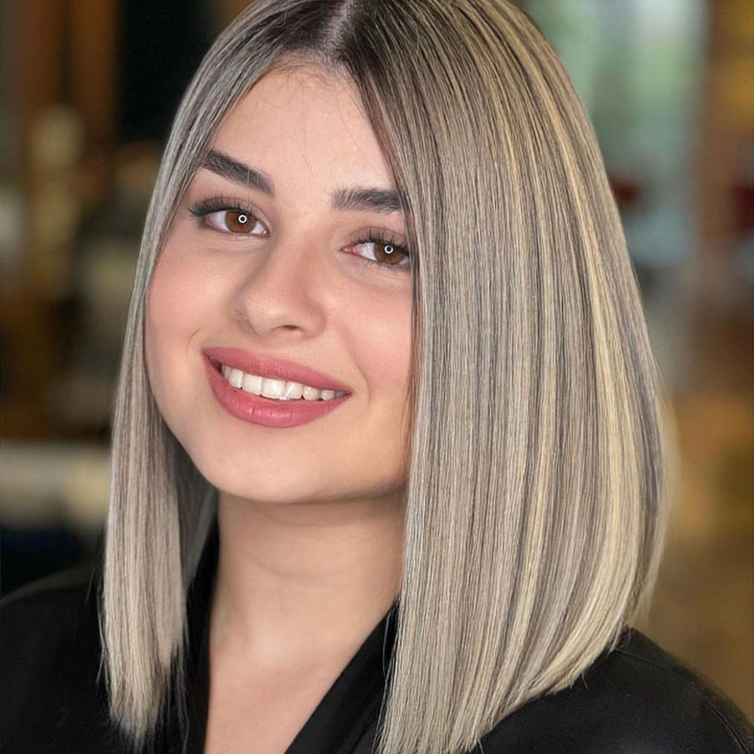 5 ideias de títulos:
1. Cortes de Cabelo Médio Ideais para Quem Usa Progressiva
2. Como Evitar Pontas Ralas em Cabelos com Progressiva: Dicas de Corte
3. A Ordem Correta: Cortar Antes ou Depois da Progressiva?
4. Tendências de Cortes Médios para Valorizar sua Progressiva
5. Manutenção do Corte em Cabelos com Progressiva: Frequência e Cuidados