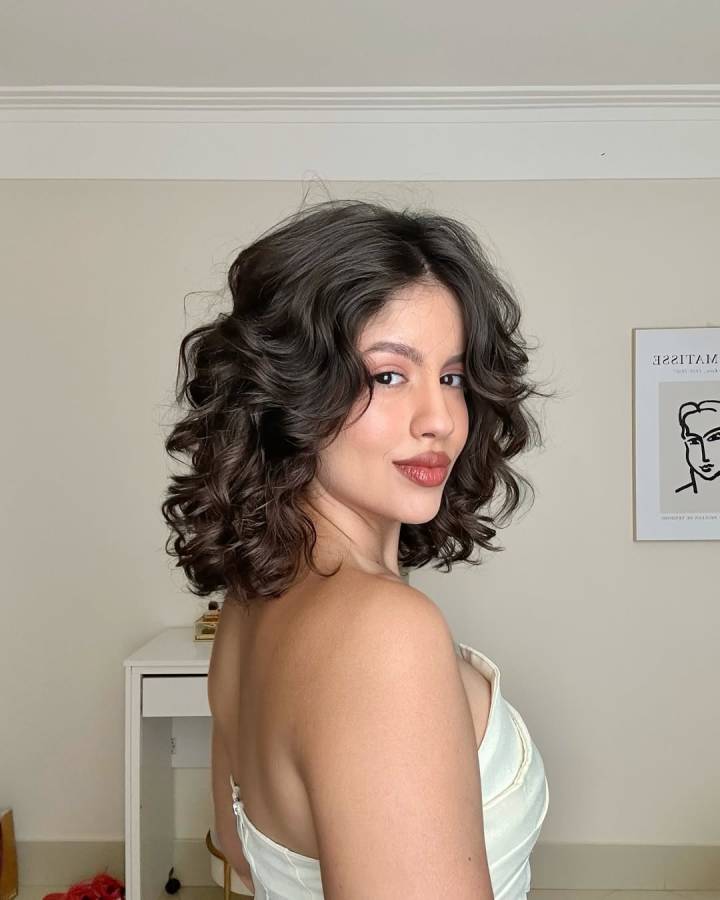 Como Fazer o Cabelo Curto Ondulado Crescer com Estilo: Transição e Cuidados