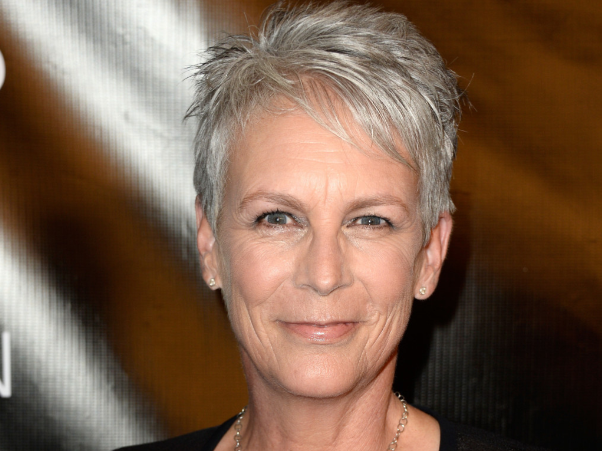 As Melhores Cores de Cabelo para Iluminar o Rosto aos 60 Anos